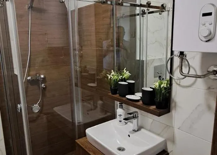 Apartment Krcmarica 20 Lux , Borovi 3 *
